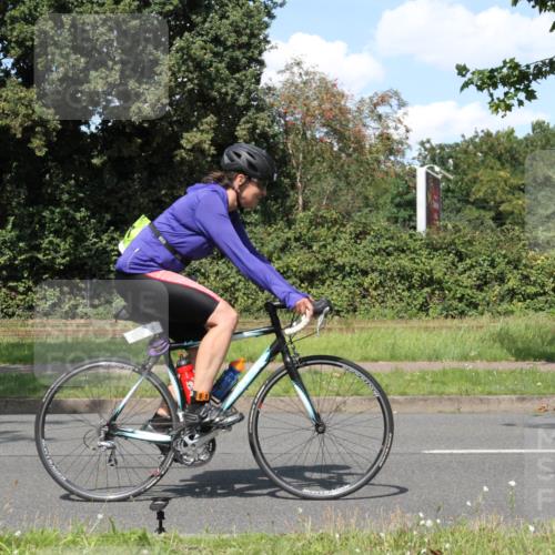 10.08.2025 - GEWOBA Citytriathlon Bremen Yannick Fuchs http://msf.ph/oto/8572284 10.08.2025 14:53:46 Radfahren 291, 300, 419, 438, 501 meine-sportfotos.de