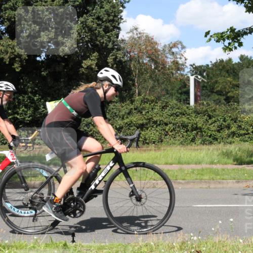 10.08.2025 - GEWOBA Citytriathlon Bremen Yannick Fuchs http://msf.ph/oto/8572286 10.08.2025 14:53:54 Radfahren 291, 300, 345, 434, 438, 473, 485, 501, 519 meine-sportfotos.de