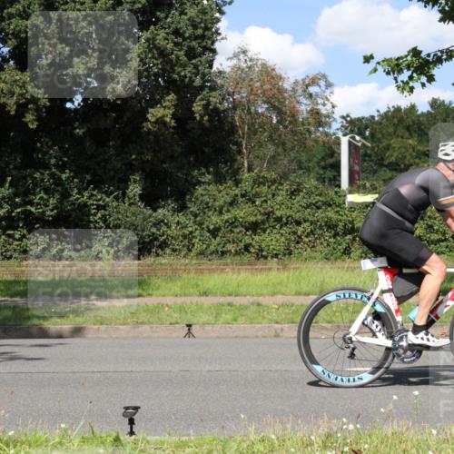 10.08.2025 - GEWOBA Citytriathlon Bremen Yannick Fuchs http://msf.ph/oto/8572287 10.08.2025 14:53:54 Radfahren 291, 300, 345, 434, 438, 473, 485, 501, 519 meine-sportfotos.de