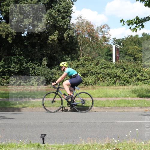 10.08.2025 - GEWOBA Citytriathlon Bremen Yannick Fuchs http://msf.ph/oto/8572289 10.08.2025 14:53:56 Radfahren 291, 300, 345, 434, 438, 473, 485, 519 meine-sportfotos.de