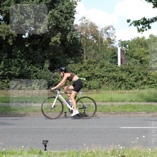 10.08.2025 - GEWOBA Citytriathlon Bremen Yannick Fuchs http://msf.ph/oto/8572299 10.08.2025 14:54:11 Radfahren 206, 324, 345, 362, 433, 434, 454, 473, 475, 485, 508, 519 meine-sportfotos.de