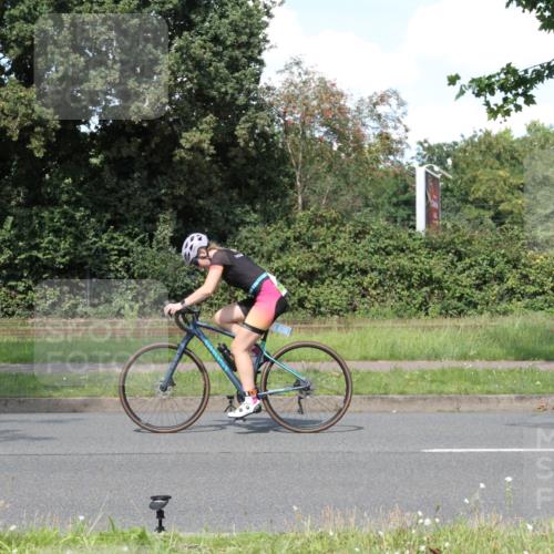 10.08.2025 - GEWOBA Citytriathlon Bremen Yannick Fuchs http://msf.ph/oto/8572300 10.08.2025 14:54:12 Radfahren 206, 324, 345, 362, 433, 434, 454, 473, 475, 485, 508, 519 meine-sportfotos.de