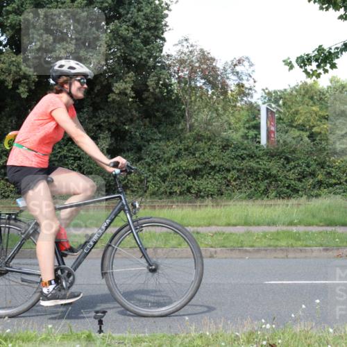 10.08.2025 - GEWOBA Citytriathlon Bremen Yannick Fuchs http://msf.ph/oto/8572308 10.08.2025 14:54:24 Radfahren 206, 316, 324, 362, 387, 393, 433, 454, 475, 489, 507, 508, 514 meine-sportfotos.de
