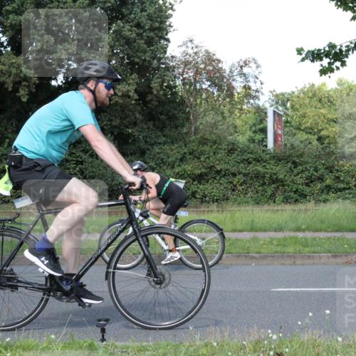 10.08.2025 - GEWOBA Citytriathlon Bremen Yannick Fuchs http://msf.ph/oto/8572311 10.08.2025 14:54:28 Radfahren 194, 206, 316, 324, 355, 370, 387, 393, 440, 454, 475, 489, 507, 514, 518 meine-sportfotos.de