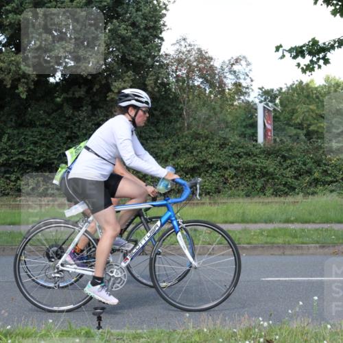10.08.2025 - GEWOBA Citytriathlon Bremen Yannick Fuchs http://msf.ph/oto/8572316 10.08.2025 14:54:37 Radfahren 194, 316, 355, 370, 387, 393, 440, 489, 507, 514, 518 meine-sportfotos.de