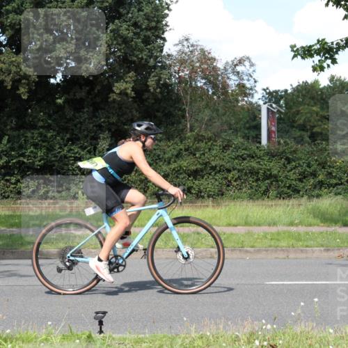 10.08.2025 - GEWOBA Citytriathlon Bremen Yannick Fuchs http://msf.ph/oto/8572325 10.08.2025 14:55:04 Radfahren 335, 357, 375, 424, 430, 450, 451, 511, 524 meine-sportfotos.de