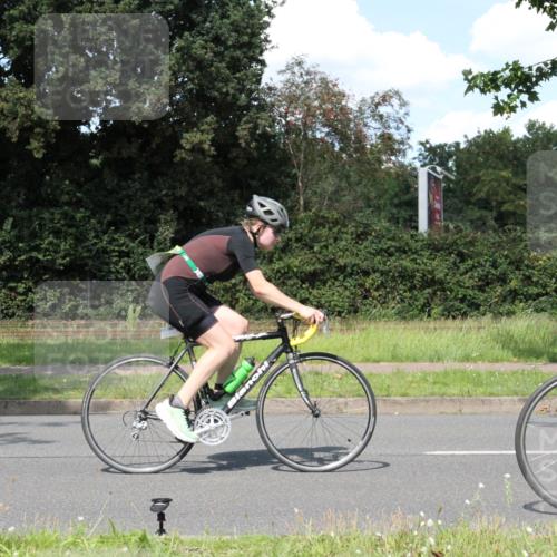 10.08.2025 - GEWOBA Citytriathlon Bremen Yannick Fuchs http://msf.ph/oto/8572327 10.08.2025 14:55:05 Radfahren 335, 357, 375, 424, 430, 450, 451, 511, 524 meine-sportfotos.de