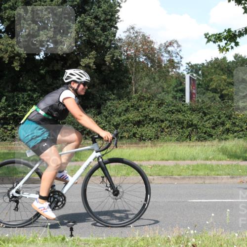 10.08.2025 - GEWOBA Citytriathlon Bremen Yannick Fuchs http://msf.ph/oto/8572328 10.08.2025 14:55:06 Radfahren 284, 335, 357, 375, 424, 430, 450, 451, 511, 524 meine-sportfotos.de