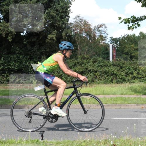 10.08.2025 - GEWOBA Citytriathlon Bremen Yannick Fuchs http://msf.ph/oto/8572329 10.08.2025 14:55:10 Radfahren 284, 335, 357, 375, 424, 430, 443, 450, 451, 511, 524 meine-sportfotos.de