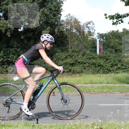 10.08.2025 - GEWOBA Citytriathlon Bremen Yannick Fuchs http://msf.ph/oto/8572332 10.08.2025 14:55:13 Radfahren 284, 357, 375, 424, 430, 443, 450, 451, 511, 524 meine-sportfotos.de