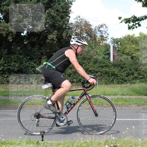 10.08.2025 - GEWOBA Citytriathlon Bremen Yannick Fuchs http://msf.ph/oto/8572335 10.08.2025 14:55:24 Radfahren 284, 424, 443, 465, 511, 530 meine-sportfotos.de