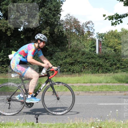 10.08.2025 - GEWOBA Citytriathlon Bremen Yannick Fuchs http://msf.ph/oto/8572336 10.08.2025 14:55:26 Radfahren 284, 443, 465, 511, 530 meine-sportfotos.de