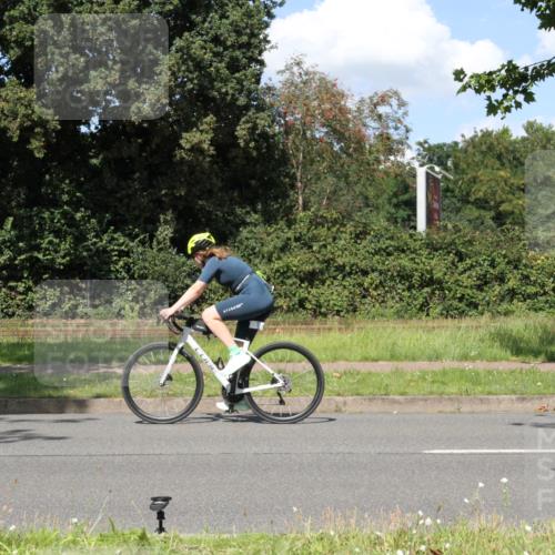 10.08.2025 - GEWOBA Citytriathlon Bremen Yannick Fuchs http://msf.ph/oto/8572345 10.08.2025 14:56:03 Radfahren 149, 502 meine-sportfotos.de