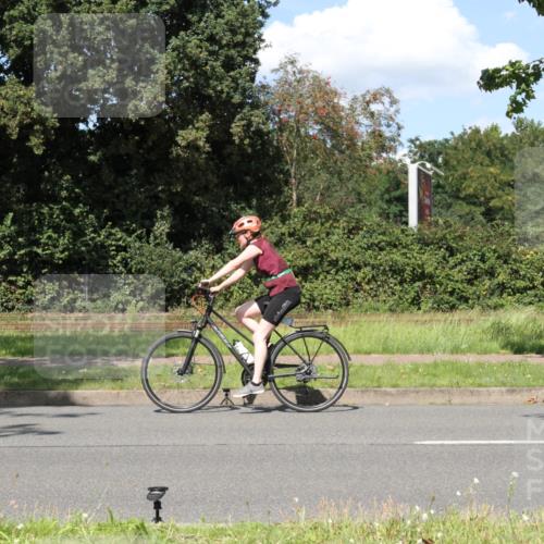 10.08.2025 - GEWOBA Citytriathlon Bremen Yannick Fuchs http://msf.ph/oto/8572350 10.08.2025 14:56:32 Radfahren 392 meine-sportfotos.de