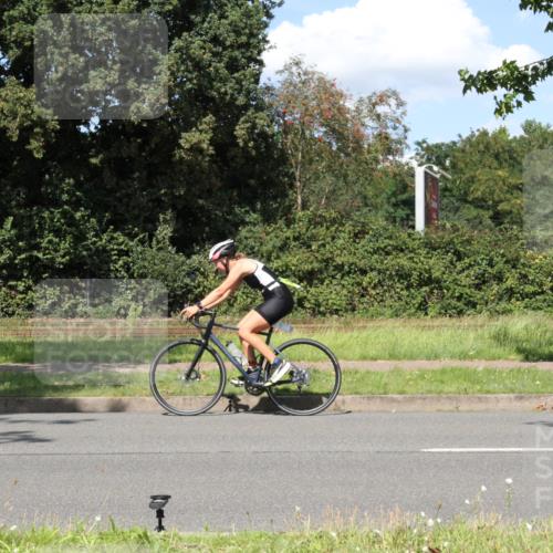 10.08.2025 - GEWOBA Citytriathlon Bremen Yannick Fuchs http://msf.ph/oto/8572352 10.08.2025 14:56:36 Radfahren 392 meine-sportfotos.de