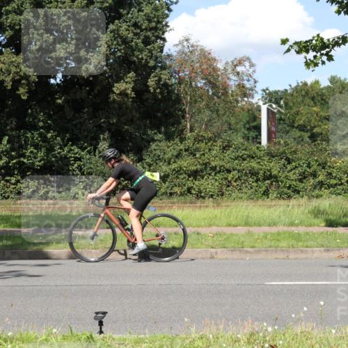 10.08.2025 - GEWOBA Citytriathlon Bremen Yannick Fuchs http://msf.ph/oto/8572354 10.08.2025 14:56:43 Radfahren 299, 392, 435 meine-sportfotos.de