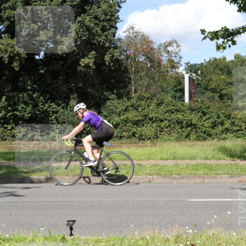 10.08.2025 - GEWOBA Citytriathlon Bremen Yannick Fuchs http://msf.ph/oto/8572363 10.08.2025 14:57:30 Radfahren 340, 413, 420, 437 meine-sportfotos.de