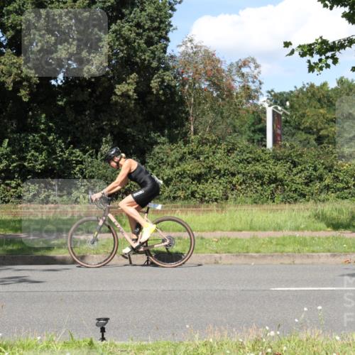 10.08.2025 - GEWOBA Citytriathlon Bremen Yannick Fuchs http://msf.ph/oto/8572369 10.08.2025 14:57:45 Radfahren 398, 413, 420, 437, 452 meine-sportfotos.de
