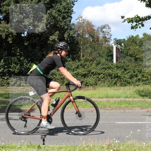 10.08.2025 - GEWOBA Citytriathlon Bremen Yannick Fuchs http://msf.ph/oto/8572371 10.08.2025 14:57:51 Radfahren 398, 420, 452 meine-sportfotos.de