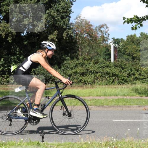 10.08.2025 - GEWOBA Citytriathlon Bremen Yannick Fuchs http://msf.ph/oto/8572372 10.08.2025 14:57:52 Radfahren 398, 420, 452 meine-sportfotos.de