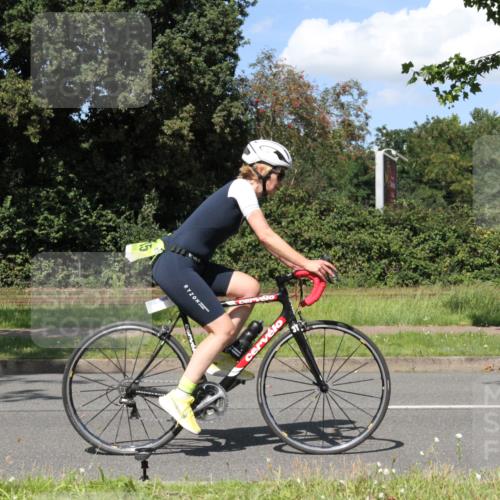 10.08.2025 - GEWOBA Citytriathlon Bremen Yannick Fuchs http://msf.ph/oto/8572374 10.08.2025 14:58:13 Radfahren 425, 512, 515 meine-sportfotos.de