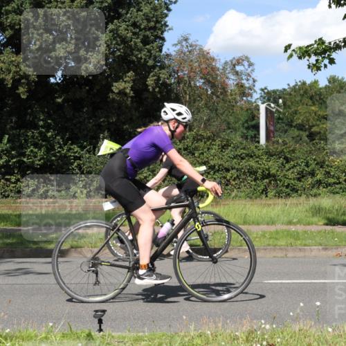 10.08.2025 - GEWOBA Citytriathlon Bremen Yannick Fuchs http://msf.ph/oto/8572378 10.08.2025 14:58:41 Radfahren 319, 421, 521 meine-sportfotos.de