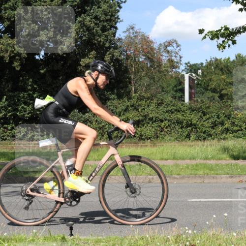 10.08.2025 - GEWOBA Citytriathlon Bremen Yannick Fuchs http://msf.ph/oto/8572381 10.08.2025 14:58:53 Radfahren 319, 521 meine-sportfotos.de