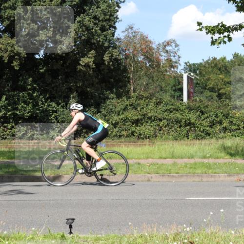 10.08.2025 - GEWOBA Citytriathlon Bremen Yannick Fuchs http://msf.ph/oto/8572383 10.08.2025 14:59:40 Radfahren 380 meine-sportfotos.de