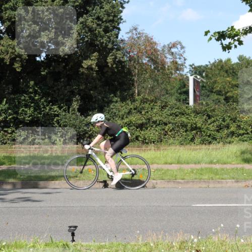 10.08.2025 - GEWOBA Citytriathlon Bremen Yannick Fuchs http://msf.ph/oto/8572392 10.08.2025 15:01:51 Radfahren  meine-sportfotos.de