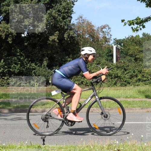 10.08.2025 - GEWOBA Citytriathlon Bremen Yannick Fuchs http://msf.ph/oto/8572397 10.08.2025 15:03:11 Radfahren 529 meine-sportfotos.de