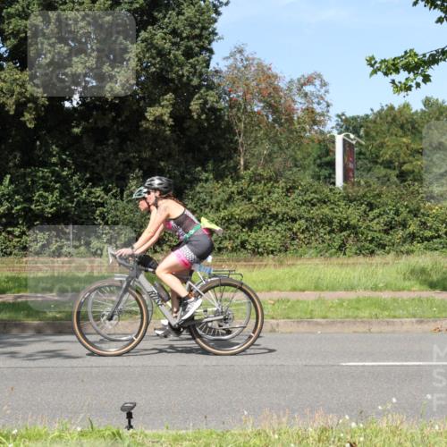 10.08.2025 - GEWOBA Citytriathlon Bremen Yannick Fuchs http://msf.ph/oto/8572408 10.08.2025 15:03:36 Radfahren  meine-sportfotos.de