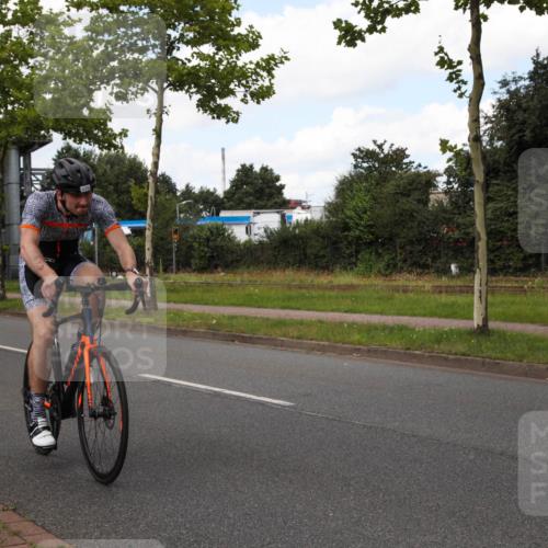 10.08.2025 - GEWOBA Citytriathlon Bremen Yannick Fuchs http://msf.ph/oto/8572465 10.08.2025 12:47:56 Radfahren 566, 587, 590, 656, 679, 767, 801, 884, 916, 941, 943, 951 meine-sportfotos.de