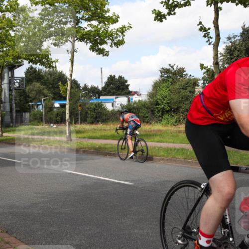 10.08.2025 - GEWOBA Citytriathlon Bremen Yannick Fuchs http://msf.ph/oto/8572492 10.08.2025 12:48:36 Radfahren 564, 616, 627, 630, 657, 687, 717, 793, 839, 857, 876, 897, 932, 1026 meine-sportfotos.de