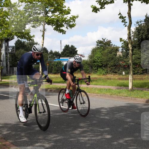 10.08.2025 - GEWOBA Citytriathlon Bremen Yannick Fuchs http://msf.ph/oto/8572520 10.08.2025 12:49:01 Radfahren 578, 621, 641, 649, 655, 682, 788, 863, 932, 950, 1010, 1027 meine-sportfotos.de