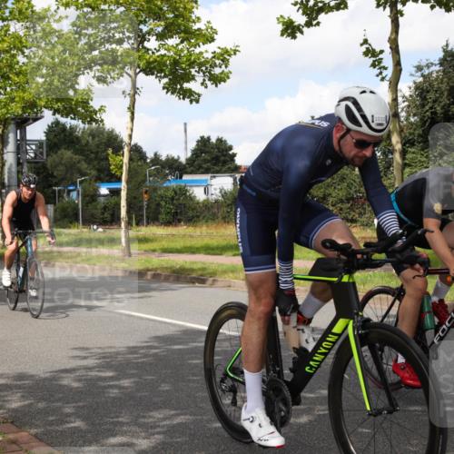 10.08.2025 - GEWOBA Citytriathlon Bremen Yannick Fuchs http://msf.ph/oto/8572521 10.08.2025 12:49:01 Radfahren 578, 621, 641, 649, 655, 682, 788, 863, 932, 950, 1010, 1027 meine-sportfotos.de
