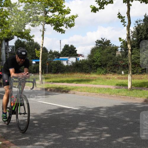 10.08.2025 - GEWOBA Citytriathlon Bremen Yannick Fuchs http://msf.ph/oto/8572526 10.08.2025 12:49:04 Radfahren 578, 621, 641, 649, 682, 788, 863, 950, 1010, 1027 meine-sportfotos.de