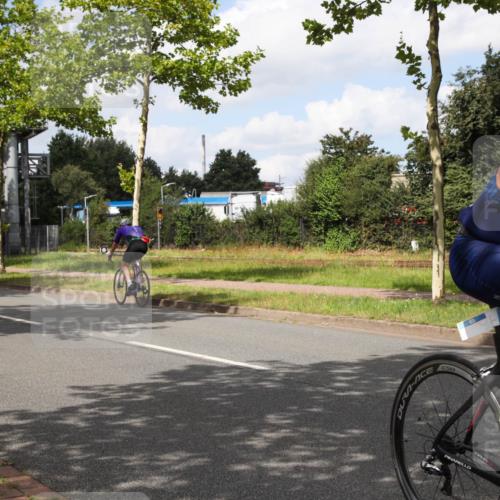 10.08.2025 - GEWOBA Citytriathlon Bremen Yannick Fuchs http://msf.ph/oto/8572550 10.08.2025 12:49:40 Radfahren 560, 637, 648, 666, 688, 689, 692, 702, 715, 774, 841, 856, 873, 888, 922 meine-sportfotos.de