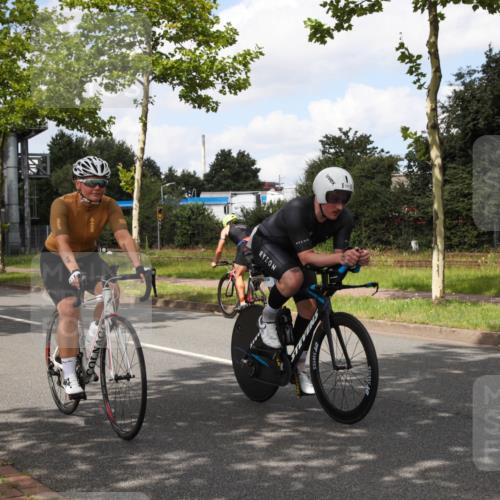 10.08.2025 - GEWOBA Citytriathlon Bremen Yannick Fuchs http://msf.ph/oto/8572558 10.08.2025 12:49:47 Radfahren 552, 637, 648, 666, 688, 689, 692, 715, 741, 856, 873, 922 meine-sportfotos.de