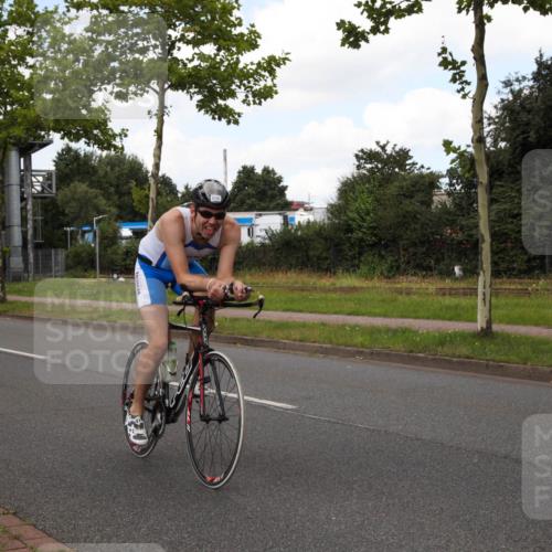 10.08.2025 - GEWOBA Citytriathlon Bremen Yannick Fuchs http://msf.ph/oto/8572589 10.08.2025 12:50:35 Radfahren 553, 584, 626, 735, 770, 824, 836, 859, 867, 914, 1016 meine-sportfotos.de