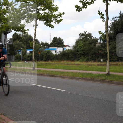 10.08.2025 - GEWOBA Citytriathlon Bremen Yannick Fuchs http://msf.ph/oto/8572605 10.08.2025 12:51:00 Radfahren 551, 681, 768, 776, 894, 924, 937 meine-sportfotos.de