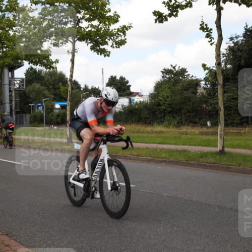10.08.2025 - GEWOBA Citytriathlon Bremen Yannick Fuchs http://msf.ph/oto/8572615 10.08.2025 12:51:13 Radfahren 551, 667, 681, 719, 768, 776, 924 meine-sportfotos.de