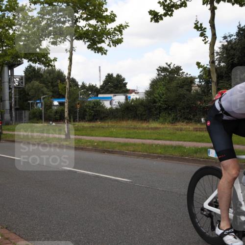 10.08.2025 - GEWOBA Citytriathlon Bremen Yannick Fuchs http://msf.ph/oto/8572616 10.08.2025 12:51:13 Radfahren 551, 667, 681, 719, 768, 776, 924 meine-sportfotos.de