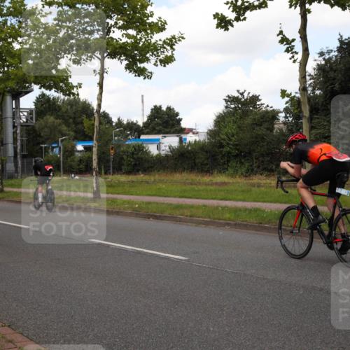 10.08.2025 - GEWOBA Citytriathlon Bremen Yannick Fuchs http://msf.ph/oto/8572629 10.08.2025 12:51:36 Radfahren 556, 575, 667, 680, 822, 855, 912 meine-sportfotos.de