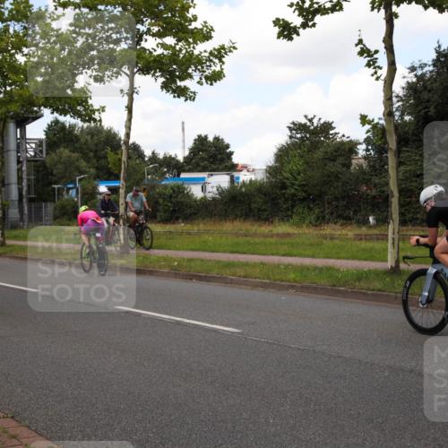 10.08.2025 - GEWOBA Citytriathlon Bremen Yannick Fuchs http://msf.ph/oto/8572640 10.08.2025 12:51:53 Radfahren 575, 604, 664, 680, 855 meine-sportfotos.de