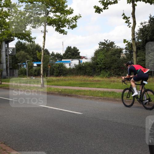 10.08.2025 - GEWOBA Citytriathlon Bremen Yannick Fuchs http://msf.ph/oto/8572703 10.08.2025 12:53:32 Radfahren 570, 631, 759, 872, 902, 933, 966, 1035 meine-sportfotos.de