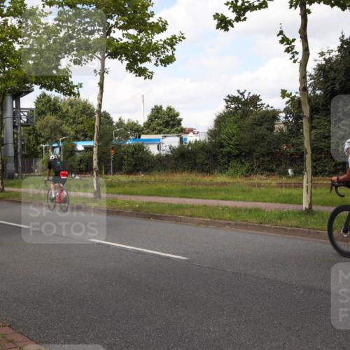 10.08.2025 - GEWOBA Citytriathlon Bremen Yannick Fuchs http://msf.ph/oto/8572716 10.08.2025 12:53:51 Radfahren 739 meine-sportfotos.de