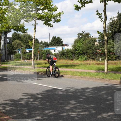 10.08.2025 - GEWOBA Citytriathlon Bremen Yannick Fuchs http://msf.ph/oto/8572745 10.08.2025 12:54:21 Radfahren 580, 582, 618, 707, 740, 742, 750, 789, 826, 1006, 1039 meine-sportfotos.de