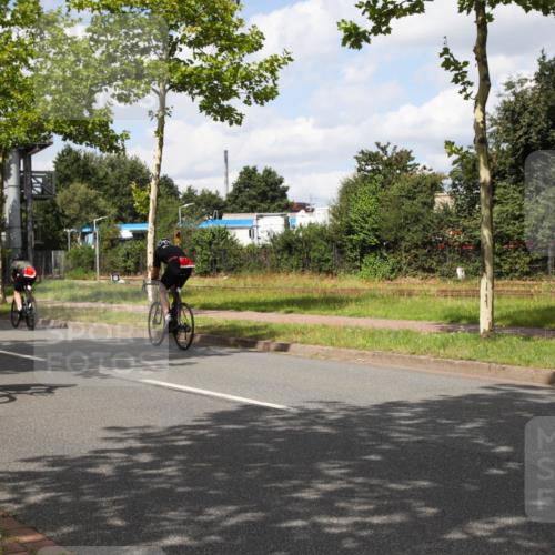 10.08.2025 - GEWOBA Citytriathlon Bremen Yannick Fuchs http://msf.ph/oto/8572746 10.08.2025 12:54:22 Radfahren 580, 582, 618, 707, 740, 750, 789, 826, 1006 meine-sportfotos.de