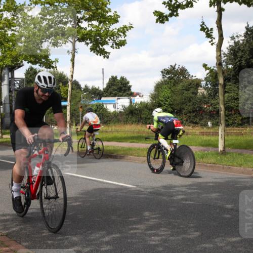10.08.2025 - GEWOBA Citytriathlon Bremen Yannick Fuchs http://msf.ph/oto/8572790 10.08.2025 12:54:49 Radfahren 563, 591, 632, 634, 728, 736, 781, 783, 790, 1029 meine-sportfotos.de