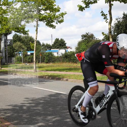 10.08.2025 - GEWOBA Citytriathlon Bremen Yannick Fuchs http://msf.ph/oto/8572799 10.08.2025 12:55:03 Radfahren 563, 591, 632, 714, 728, 761, 766, 781, 794, 877, 1015, 1029 meine-sportfotos.de
